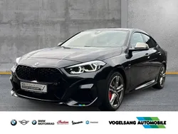 Black sapphire metallic Gebraucht 2023 BMW M235 Comfort Edition Coupé | 46.490 € (Teuer)