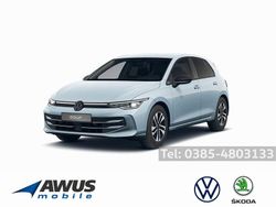 Blau Neu 2025 VW Golf VIII Life Limousine | 42.270 € (Teuer)
