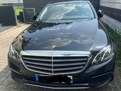 Schwarz Gebraucht 2016 Mercedes E220 Exclusive Limousine | 26.490 € (Teuer)