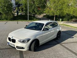 Weiß Gebraucht 2013 BMW 118 Sport Line Kleinwagen | 8.000 € (Fairer Preis)
