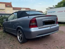 Grau Gebraucht 2003 Opel Astra Cabriolet Cabrio | 750 €