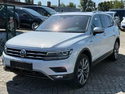 Weiß Gebraucht 2017 VW Tiguan Allspace Highline SUV | 19.500 €
