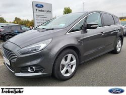 Grau Gebraucht 2016 Ford S-MAX Titanium Van / Kleinbus | 17.990 € (Fairer Preis)