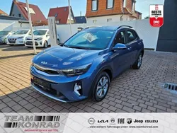 Blau Gebraucht 2024 Kia Stonic Vision SUV | 21.790 € (Fairer Preis)