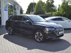 Schwarz Gebraucht 2021 Audi e-tron Advanced SUV | 29.980 € (Fairer Preis)