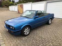 Blau Gebraucht 1992 BMW 318 Cabriolet Shadowline Cabrio | 12.500 €