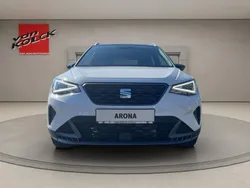 Candy weiß Gebraucht 2024 Seat Arona FR SUV | 23.900 € (Fairer Preis)
