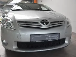 Silber Gebraucht 2012 Toyota Auris Edition Limousine | 3.780 € (Fairer Preis)