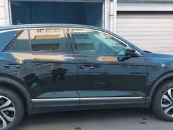 Schwarz Gebraucht 2021 VW T-Roc Active SUV | 26.000 € (Etwas zu teuer)