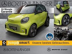 Grün Gebraucht 2023 Smart ForTwo Electric Drive Exclusive Kleinwagen | 17.777 € (Etwas zu teuer)