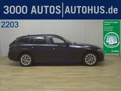 Schwarz Gebraucht 2022 BMW 320 Advantage Kombi | 24.980 € (Guter Preis)