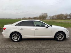 Weiß Gebraucht 2019 Audi A4 Limousine | 18.800 € (Etwas zu teuer)