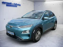 Ceramic blue Gebraucht 2020 Hyundai Kona Style SUV | 18.970 € (Guter Preis)