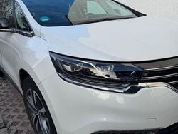 Weiß Gebraucht 2017 Renault Espace Intens Limousine | 9.900 € (Superpreis)