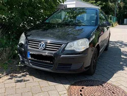 Schwarz Gebraucht 2005 VW Polo Kleinwagen | 350 €