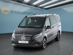 Grau Gebraucht 2025 Mercedes EQV300 Van / Kleinbus | 64.449 €
