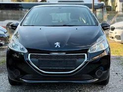 Schwarz Gebraucht 2014 Peugeot 208 Access Kleinwagen | 5.199 € (Fairer Preis)