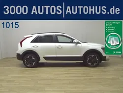 Ud schneeweiss Gebraucht 2023 Kia e-Niro Style SUV | 26.980 € (Superpreis)