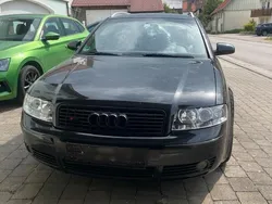 Schwarz Gebraucht 2004 Audi A4 Kombi | 2.000 € (Guter Preis)