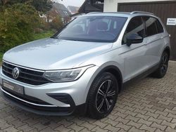 Silber Gebraucht 2021 VW Tiguan Active SUV | 22.999 € (Teuer)