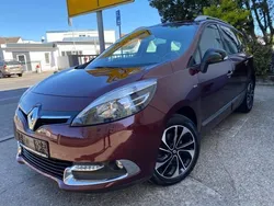Rot Gebraucht 2014 Renault Scénic III Bose Edition Van / Kleinbus | 8.290 € (Fairer Preis)