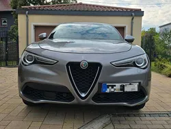Grau Gebraucht 2018 Alfa Romeo Stelvio Super SUV | 29.999 € (Etwas zu teuer)