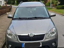 Andere farben Gebraucht 2012 Skoda Roomster Plus Edition Kombi | 2.999 € (Superpreis)