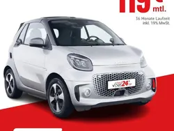 Silber Gebraucht 2024 Smart ForTwo Electric Drive Passion Kleinwagen | 21.690 €