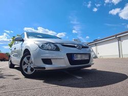 Silber Gebraucht 2009 Hyundai i30 Classic Limousine | 4.250 € (Fairer Preis)