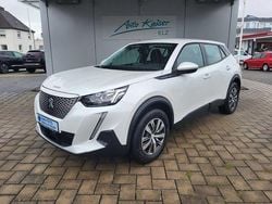 Weiß (metallic) Gebraucht 2021 Peugeot e-2008 Active SUV | 16.990 € (Fairer Preis)