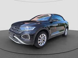 Schwarz Gebraucht 2024 VW T-Roc Cabriolet Style Cabrio | 29.949 € (Fairer Preis)