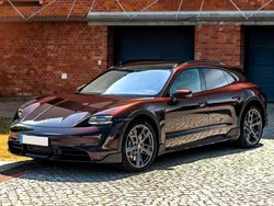 Braun Gebraucht 2021 Porsche Taycan Cross Turismo Limousine | 72.298 €