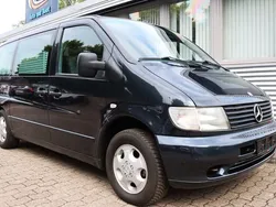 Schwarz Gebraucht 2001 Mercedes Vito Van / Kleinbus | 8.990 €