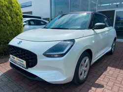Pure white pearl / grey mine Neu 2024 Suzuki Swift Comfort Kleinwagen | 19.970 €