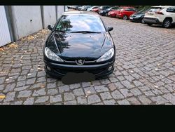 Schwarz Gebraucht 2002 Peugeot 206 CC Cabrio | 500 €