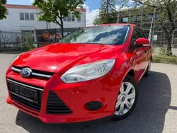 Rot Gebraucht 2014 Ford Focus Kombi | 3.990 € (Guter Preis)