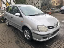 Silber Gebraucht 2005 Nissan Almera Tino Van / Kleinbus | 1.550 € (Fairer Preis)