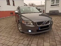 Grau Gebraucht 2011 Volvo V50 R-Design Kombi | 9.600 € (Fairer Preis)