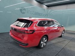 Rot Gebraucht 2024 VW Passat Pro Kombi | 35.551 € (Fairer Preis)