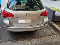 Grün Gebraucht 2011 Opel Astra Kombi | 6.650 € (Fairer Preis)