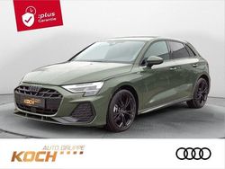 Distriktgrün metallic Gebraucht 2025 Audi A3 S-Line Limousine | 42.790 €