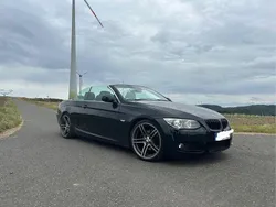 Schwarz Gebraucht 2010 BMW 330 Cabriolet Performance Cabrio | 14.200 € (Fairer Preis)