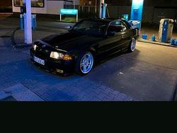 Schwarz Gebraucht 1994 BMW 320 Cabriolet Basis Cabrio | 4.500 €