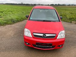 Grau Gebraucht 2004 Opel Meriva Van / Kleinbus | 1.500 € (Etwas zu teuer)