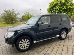 Grün Gebraucht 2008 Mitsubishi Pajero Instyle SUV | 9.450 € (Fairer Preis)