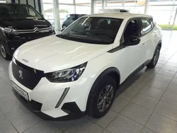 Weiß Gebraucht 2022 Peugeot 2008 Active SUV | 18.850 € (Guter Preis)
