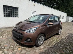 Braun Gebraucht 2016 Hyundai i10 Kleinwagen | 6.700 € (Guter Preis)