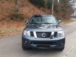 Grau Gebraucht 2011 Nissan Pathfinder SE SUV | 13.550 € (Teuer)