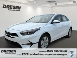 Weiß Neu 2024 Kia Ceed Vision Limousine | 27.280 € (Fairer Preis)