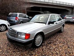 Silber Gebraucht 1991 Mercedes 190 Limousine | 6.250 €